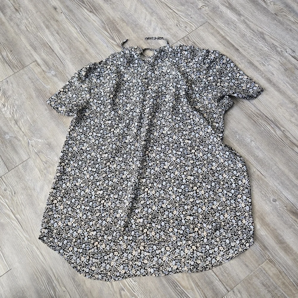 Floral Navy and White Women's Top - Picture 2 of 5